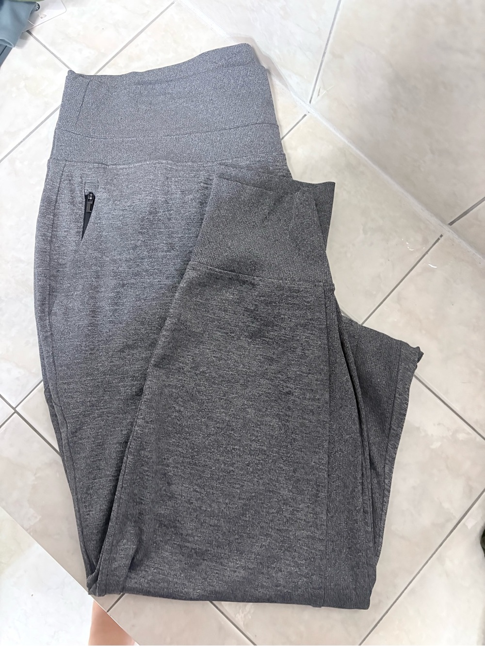 EUC Athleta Gray High-Rise Performance Leggings XL 18.5 waist 26” inseam